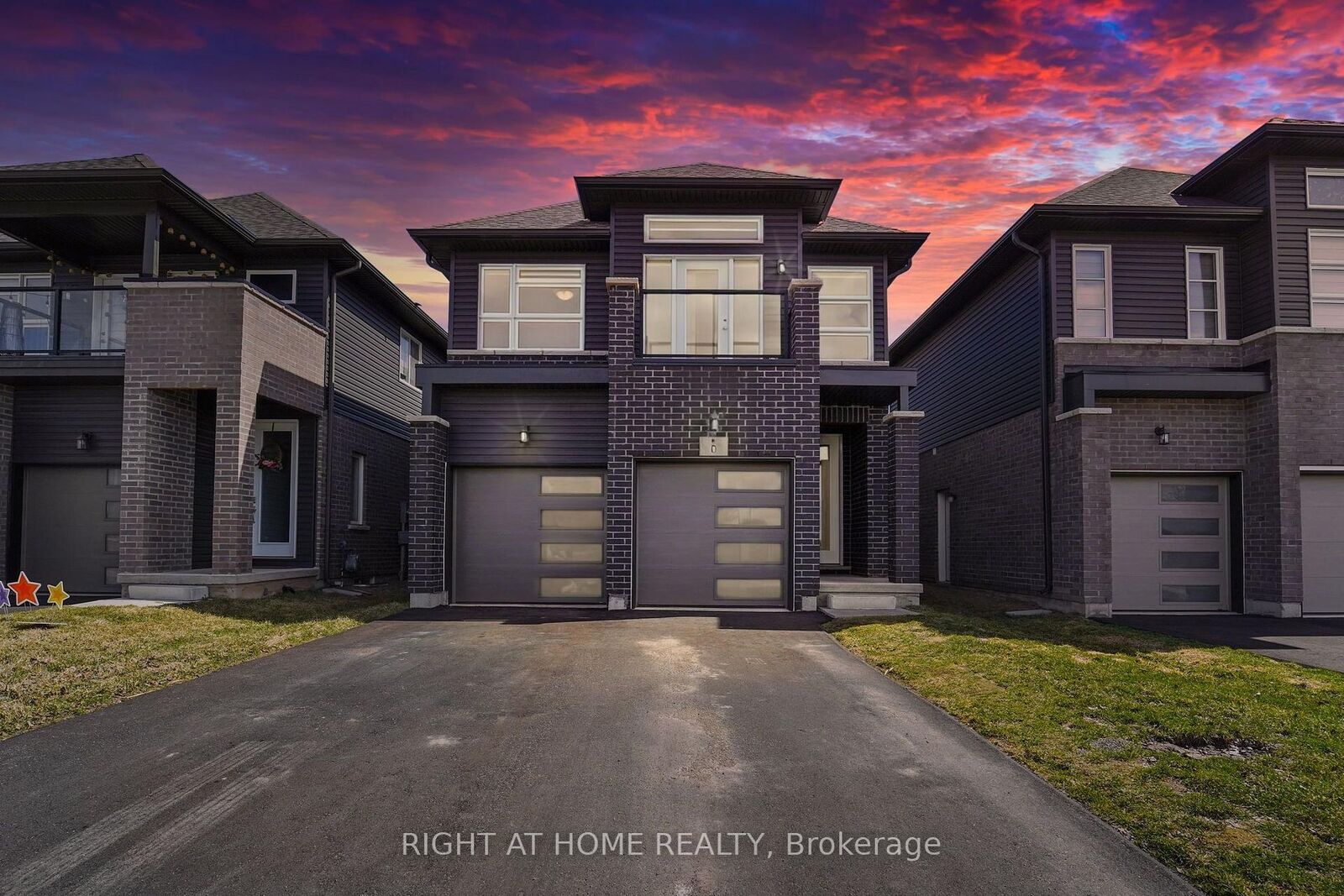 Property Photo:  107 Louise Street  ON L3B 0J8 