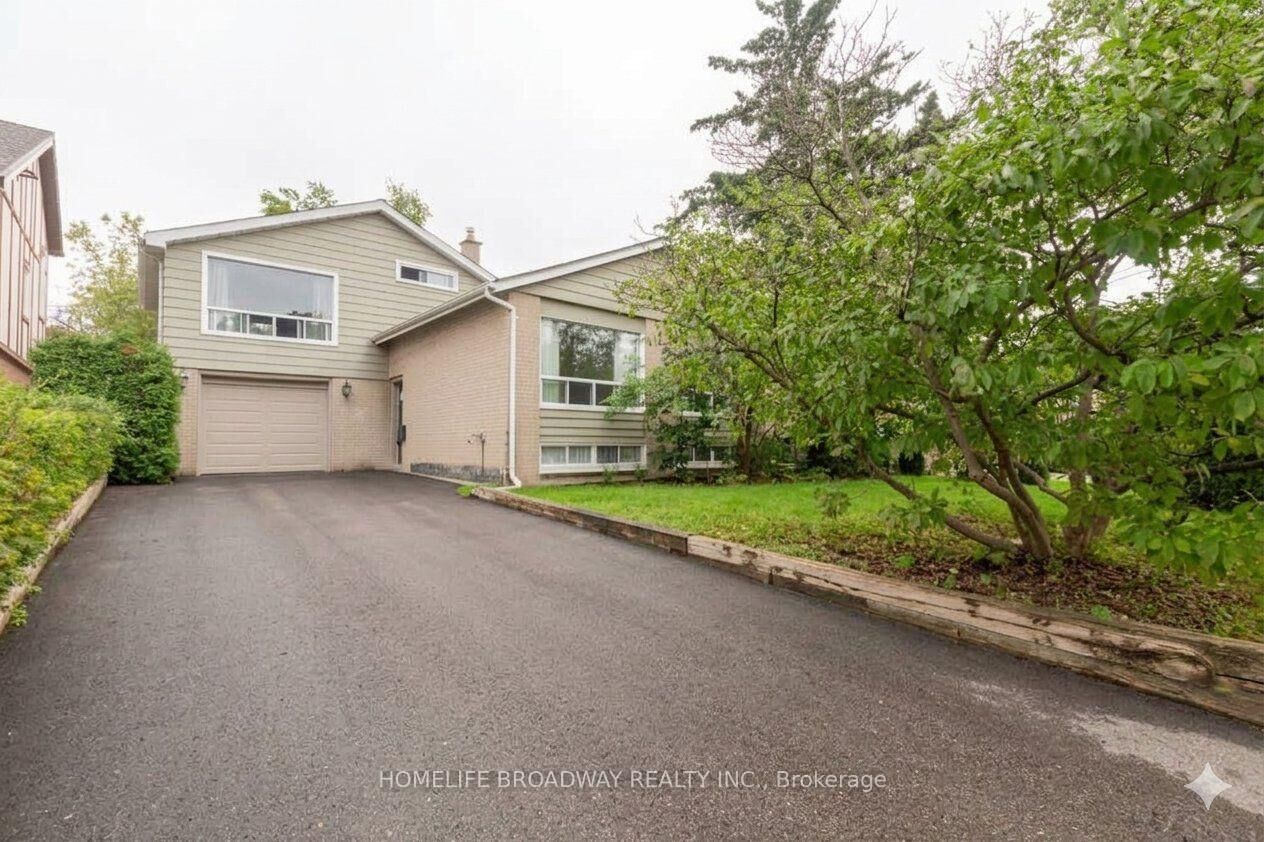 Property Photo:  37 Millburn Drive  ON M9B 2W8 