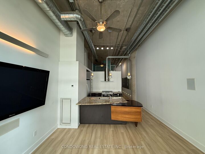 Property Photo:  637 Lake Shore Boulevard W 331  ON M5V 3J6 