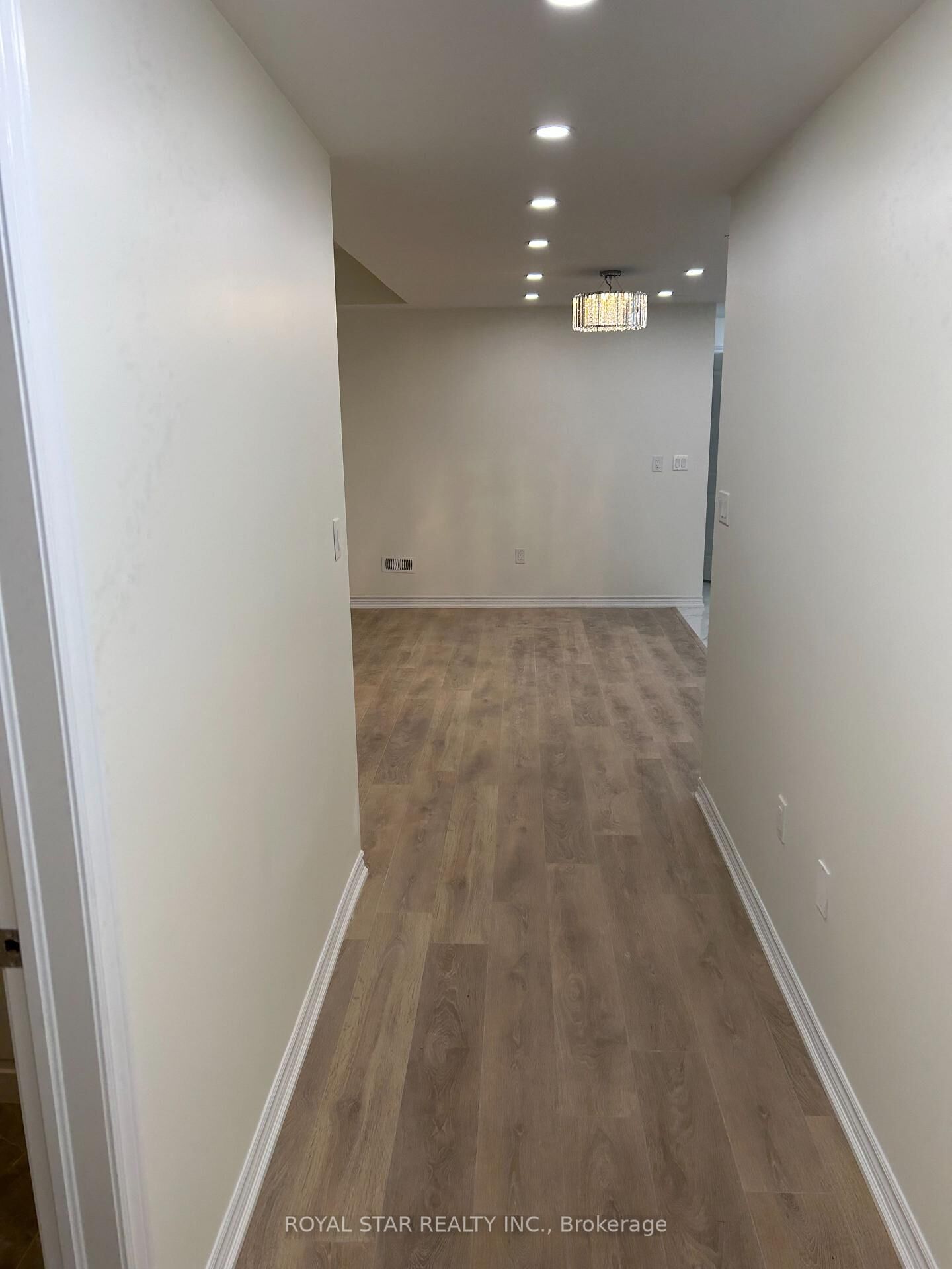 Property Photo:  31 Hallaran Road Bsmt  ON L6H 0Z8 