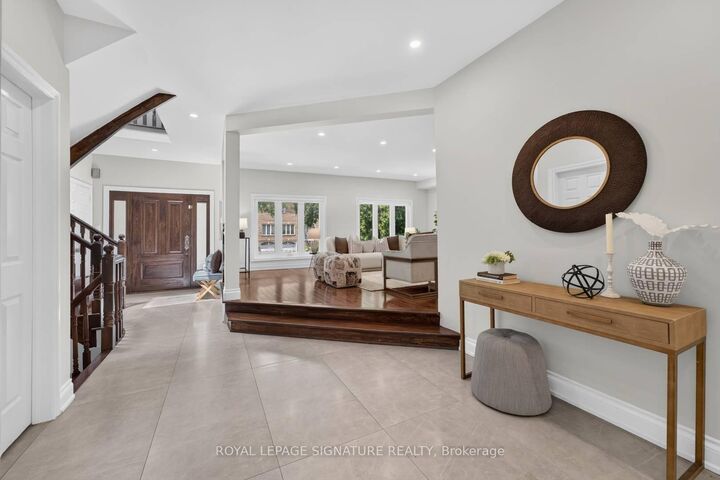 Property Photo:  253 Byng Avenue  ON M2N 4L4 