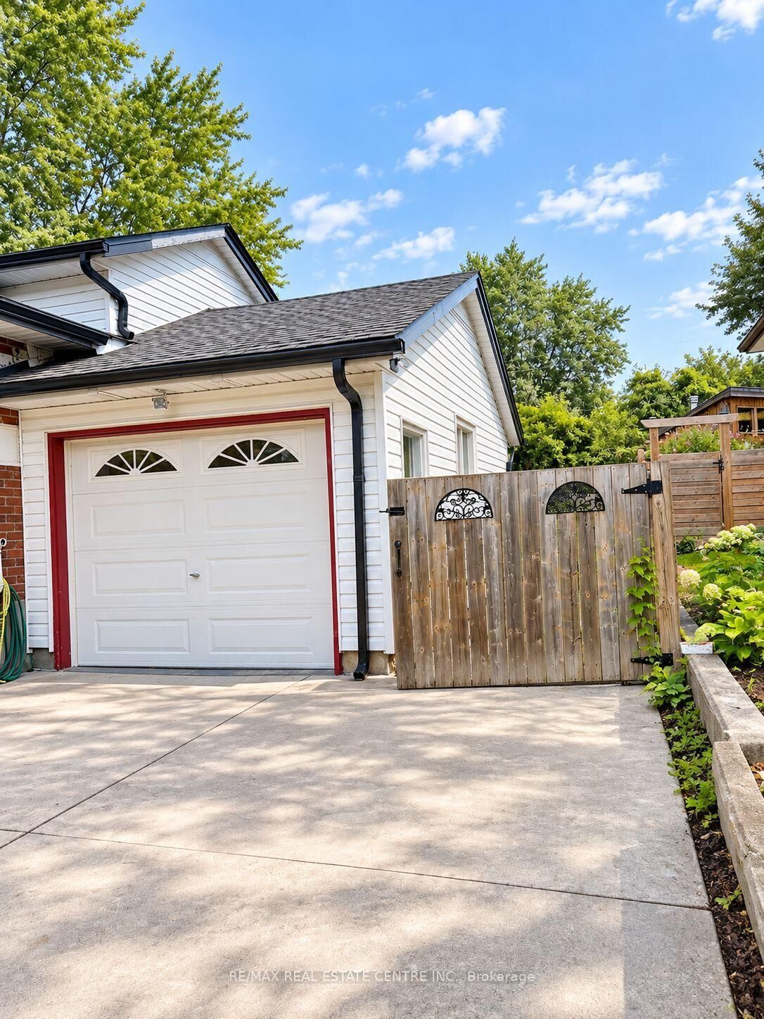 Property Photo:  46 Wayne Drive Basement  ON N2A 1M2 