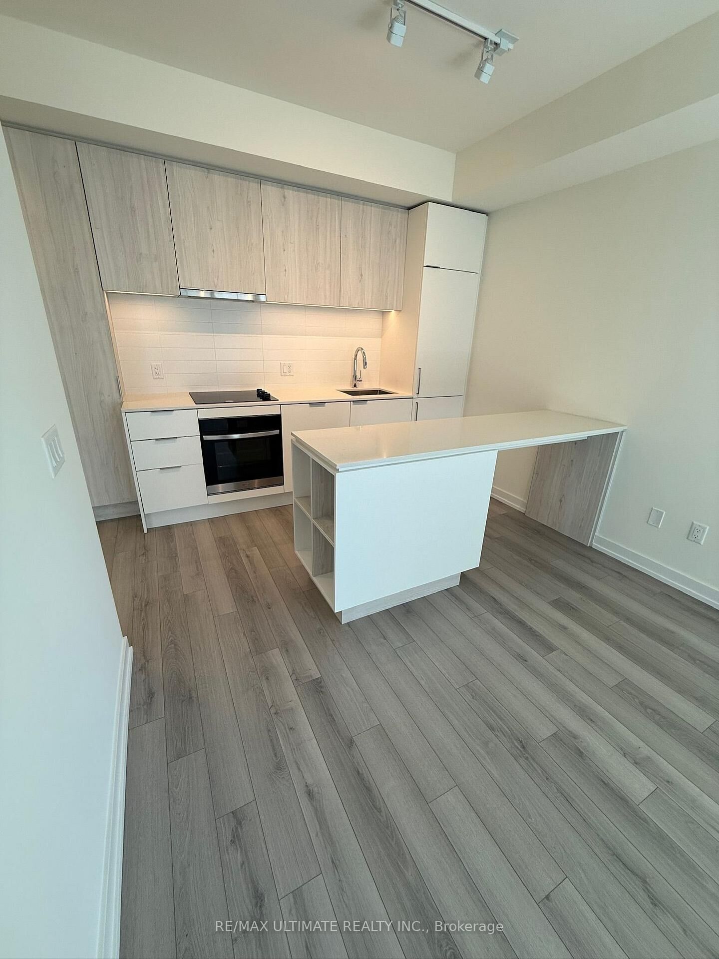 Property Photo:  89 Church Street 2501  ON M9N 1N4 