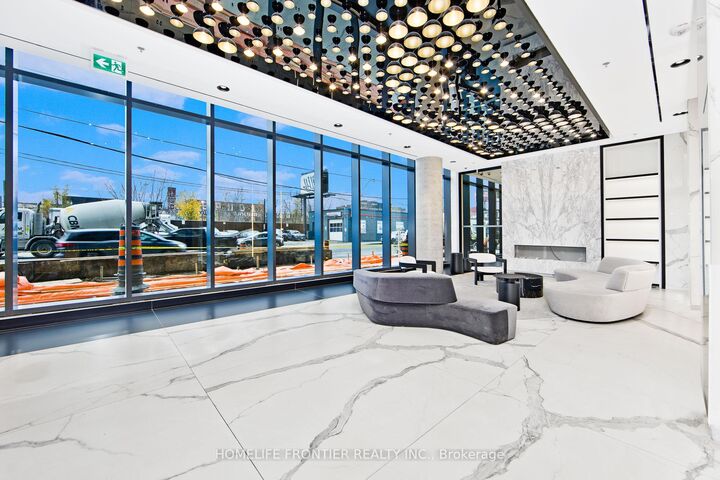 Property Photo: 1285 Dupont Street 2803 ON M6H 0E3