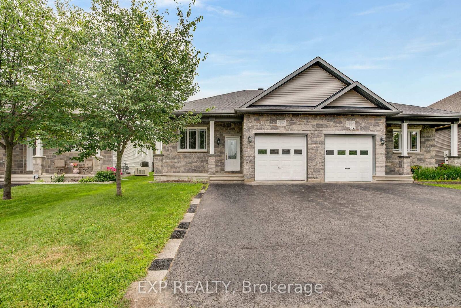 Property Photo:  233 Belfort Street  ON K0A 1W0 