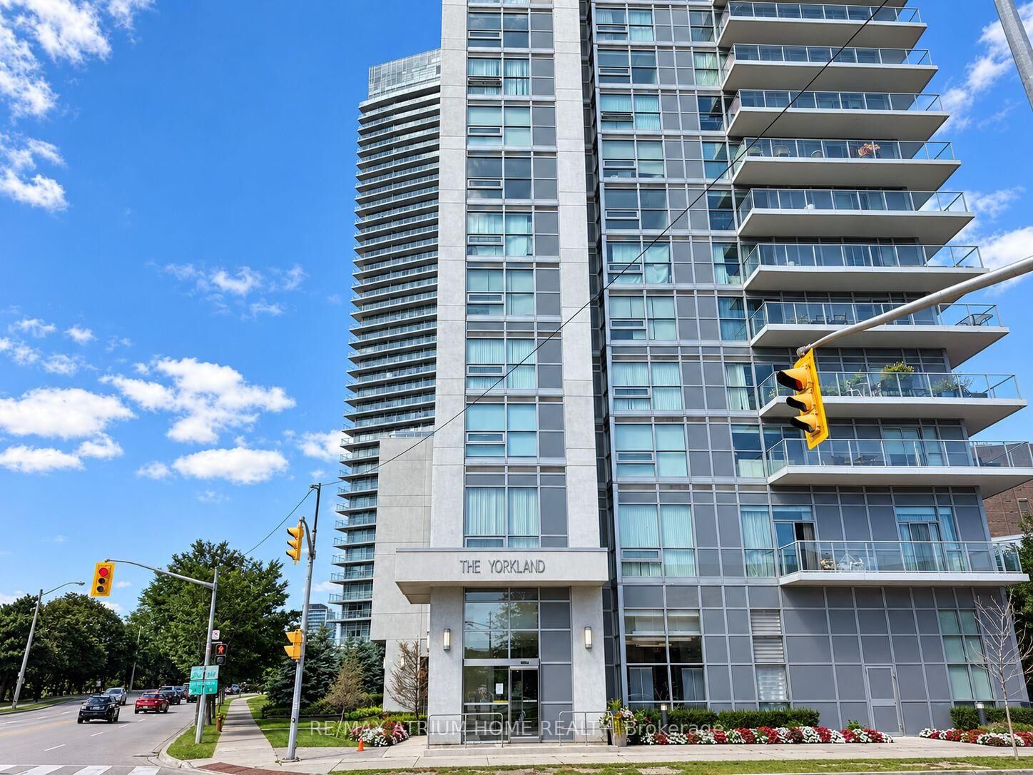 Property Photo: 275 Yorkland Road 2210 ON M2J 0A7