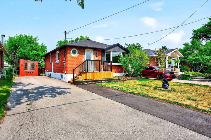 Property Photo:  312 East 45th Street Lower  ON L8T 3K8 