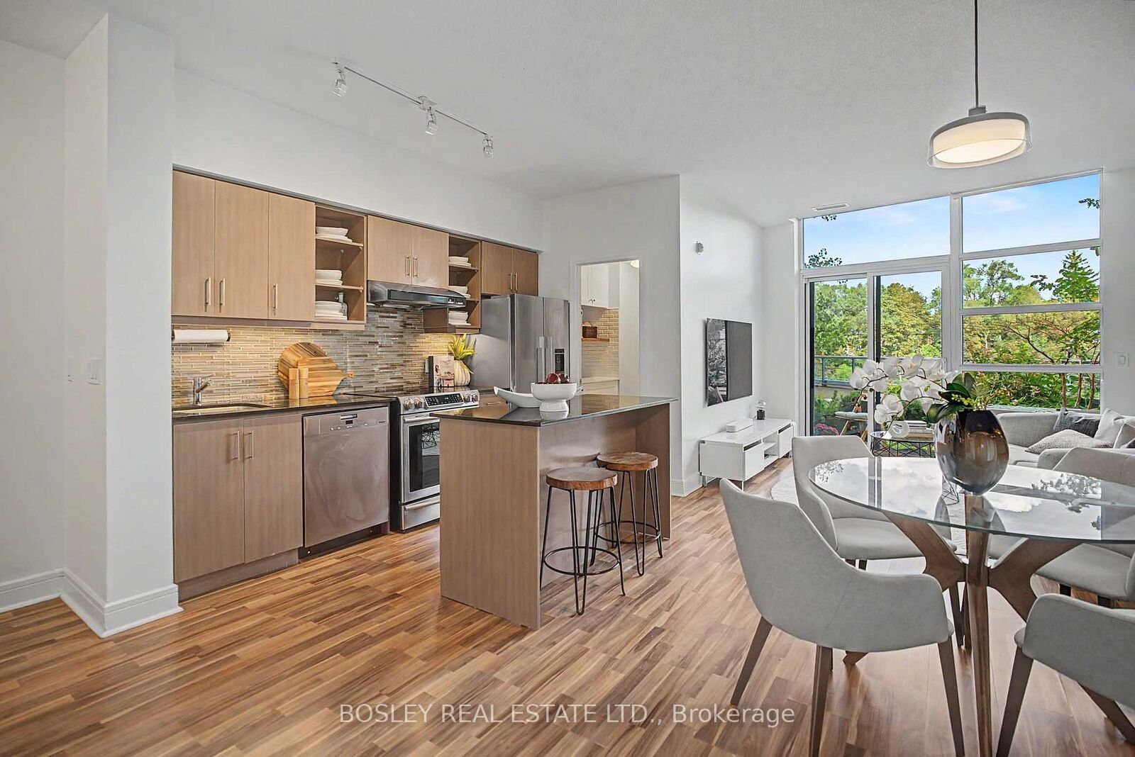 Property Photo: 35 Brian Peck Crescent 125 ON M4G 0A5