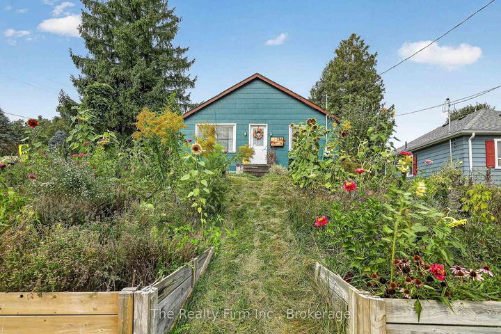 Property Photo: 136 Skye Street ON N5C 2P8