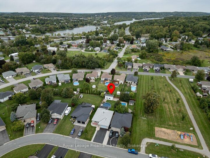 Property Photo:  16 Forest Valley Drive  ON K0K 2C0 