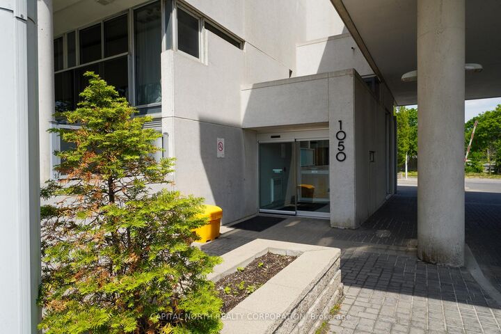 Property Photo:  1050 The Queensway N/A 207  ON M8Z 0A8 