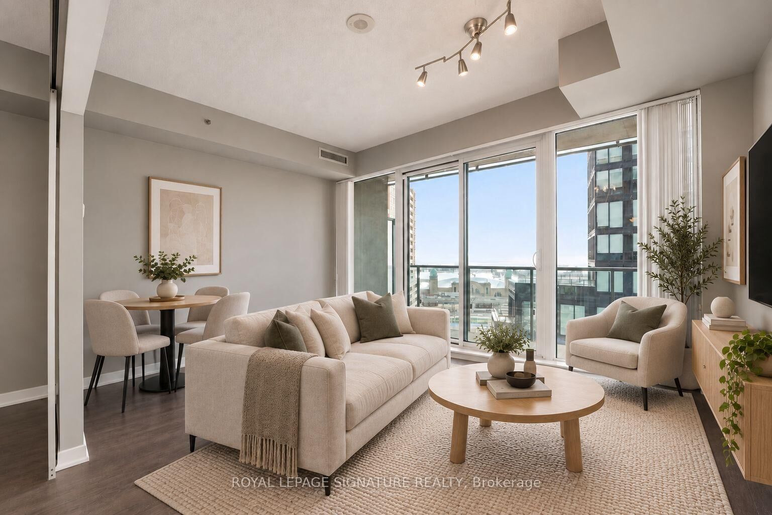 Property Photo:  150 East Liberty Street 1610  ON M6K 3R5 