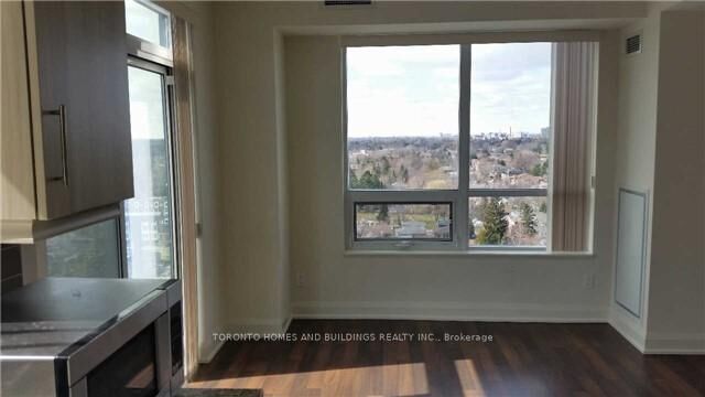 Property Photo:  68 Canterbury Place 1605  ON M2N 1Y7 