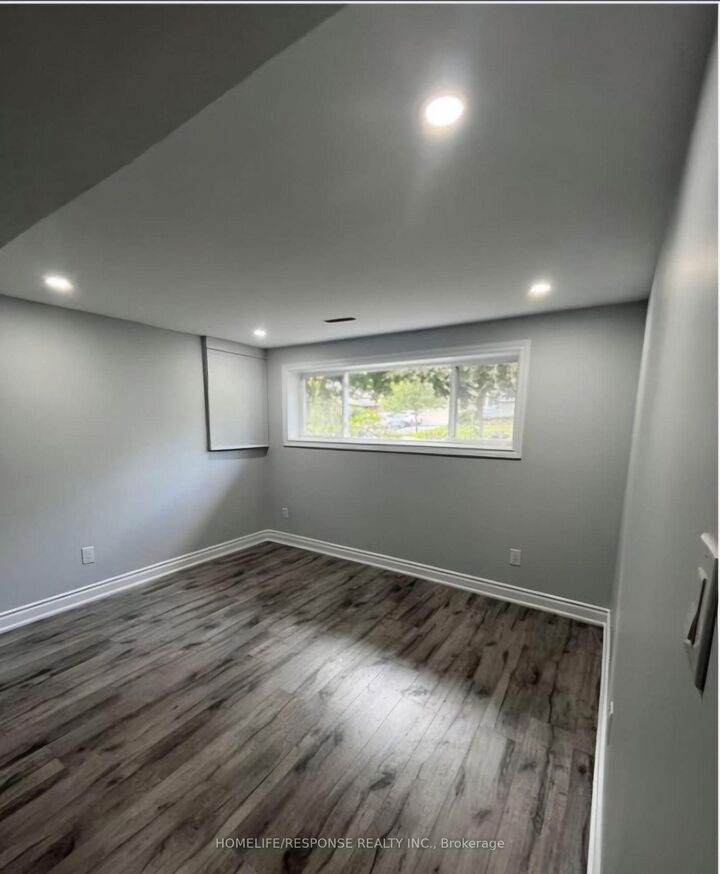 Property Photo:  750 Willow (Basement) Avenue  ON L9T 3E6 