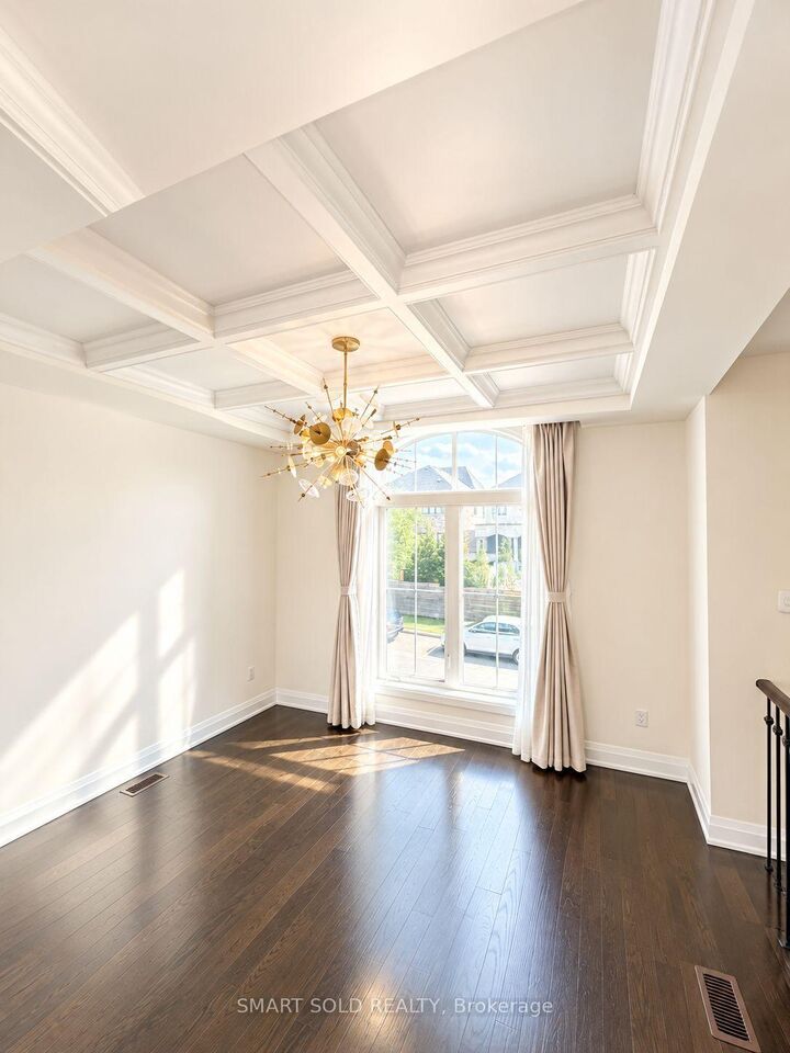 Property Photo:  35 Duncombe Lane  ON L4C 1C2 