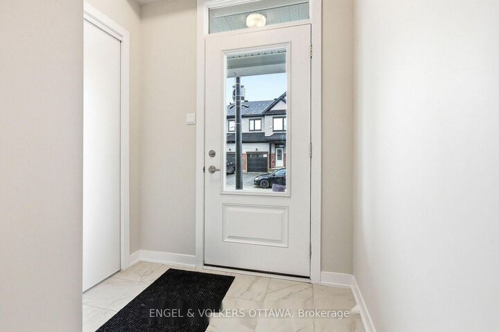 Property Photo:  418 Les Emmerson Drive  ON K2J 4J4 
