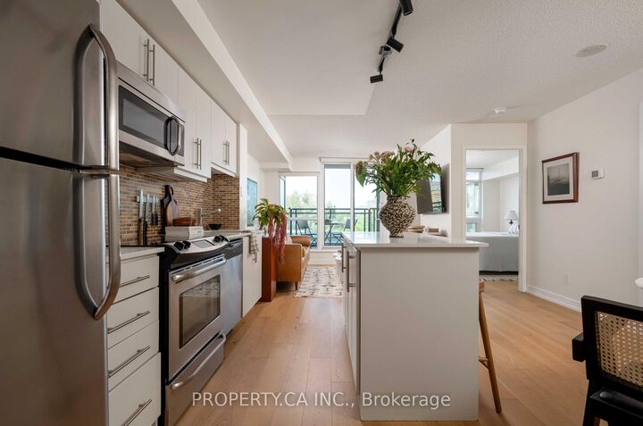 Property Photo:  1171 Queen Street W 413  ON M6J 0A5 