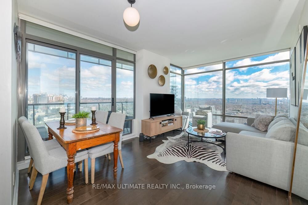 Property Photo: 18 Yorkville Avenue 2607 ON M4W 3Y8