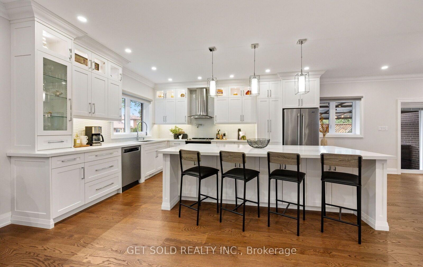 Property Photo:  8 Hackmore Avenue  ON M9W 3W3 