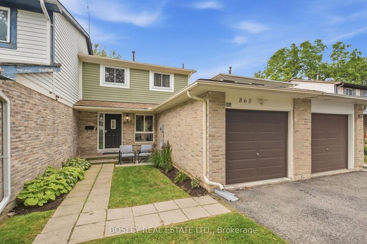 Property Photo:  865 Gentry Crescent  ON L1K 1L6 