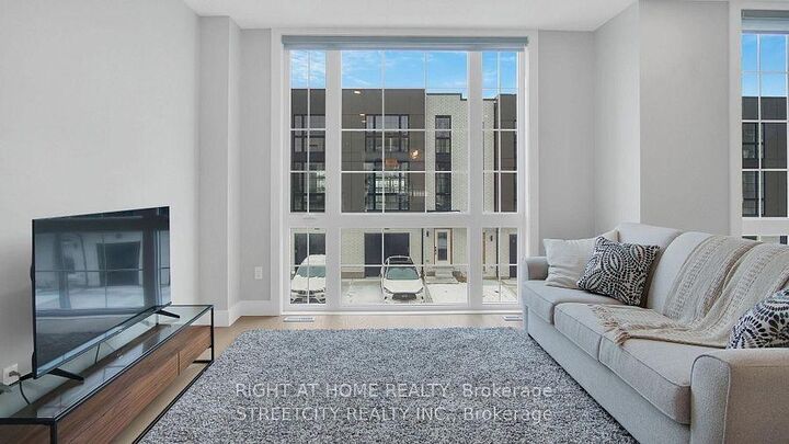 Property Photo:  2500 Main Street 9  ON N6P 1T5 