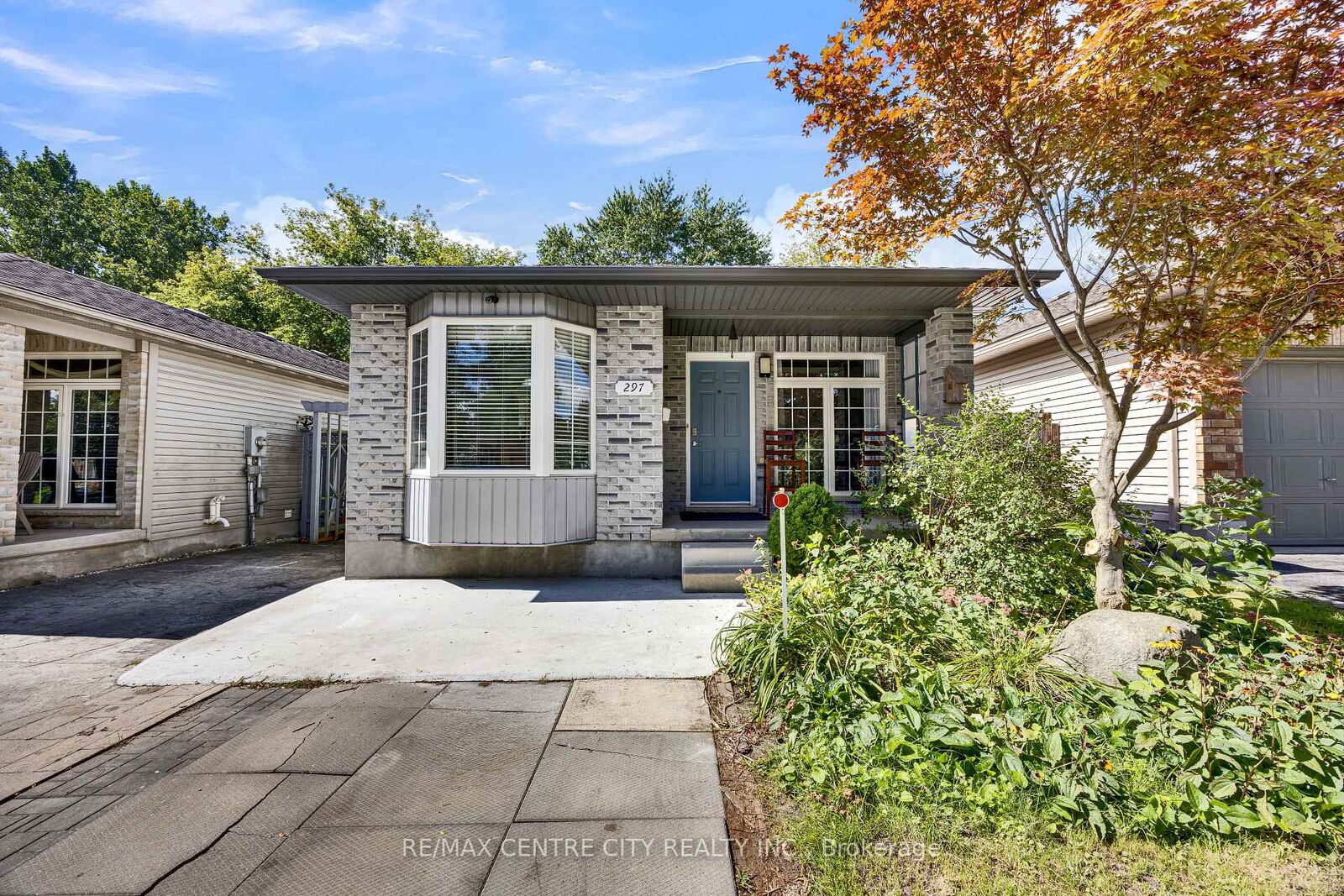 Property Photo:  297 Hungerford Street  ON N5W 6E3 