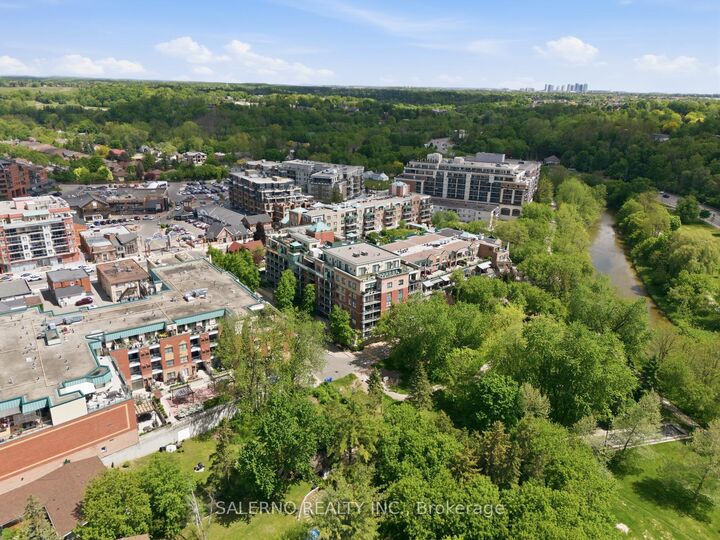 Property Photo:  141 Woodbridge Avenue 312  ON L4L 9G6 