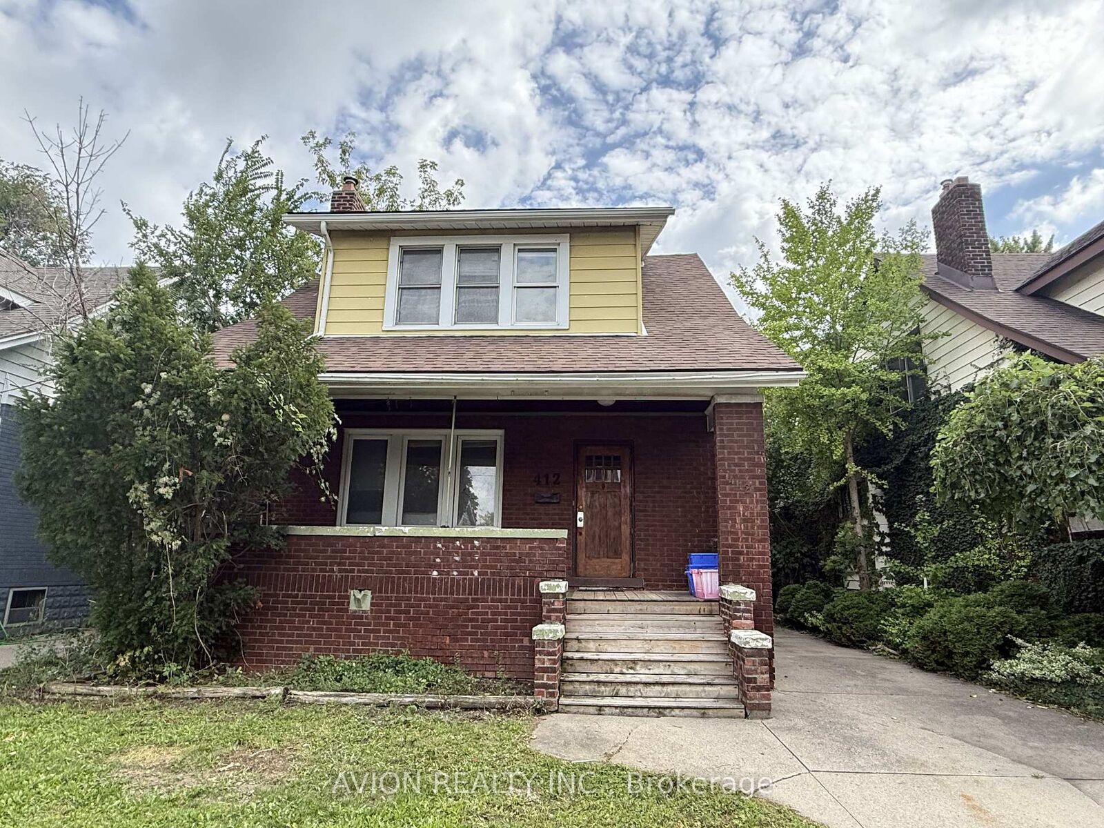 Property Photo:  412 Partington Avenue  ON N9B 2N5 