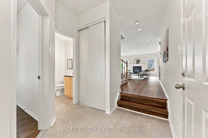 Property Photo:  368 Breckenridge Crescent  ON K2W 1J2 