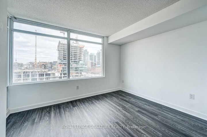 Property Photo:  25 Telegram Mews 901  ON M5V 3Z1 