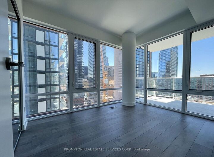 Property Photo:  18 Maitland Terrace 805  ON M4Y 1B4 