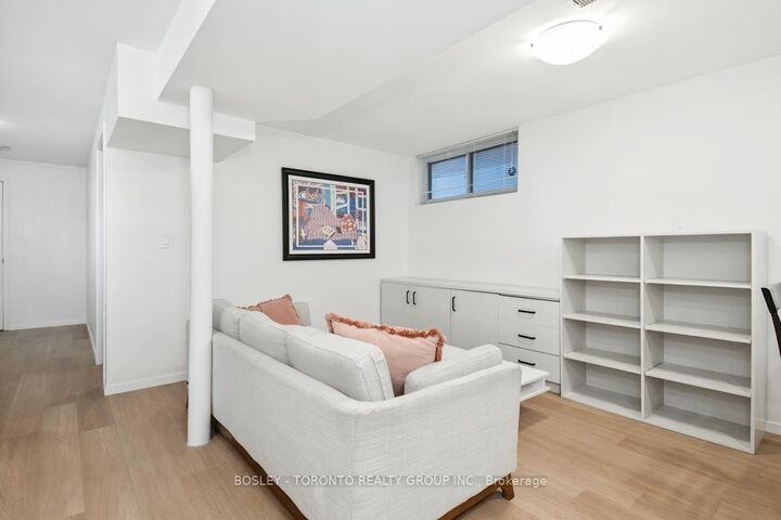 Property Photo:  146 Earlscourt Avenue Lower  ON M6E 4A9 