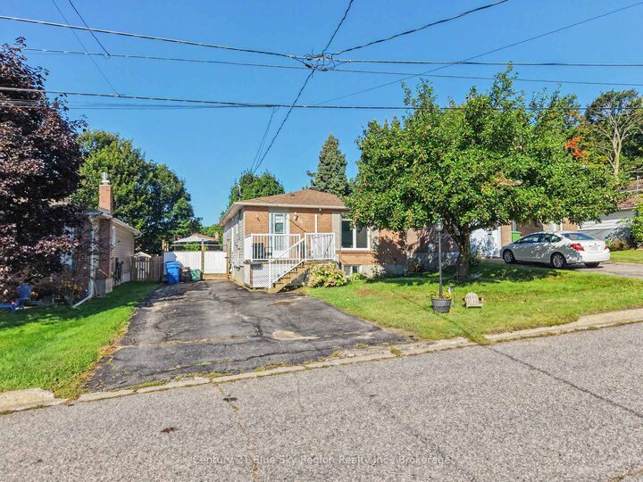 Property Photo:  56 Southview Crescent  ON P1B 8T8 