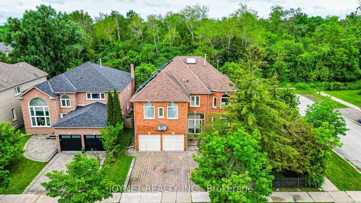Property Photo:  2 Woodriver Street  ON L4S 1B2 