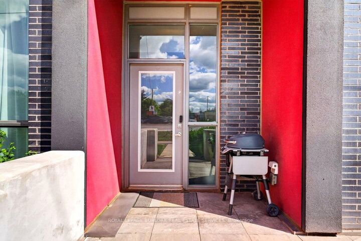 Property Photo:  5240 Dundas Street B209  ON L7L 0J6 