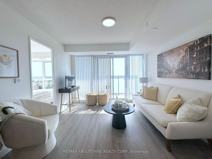 Property Photo:  375 South Street 639  ON N6B 0A5 