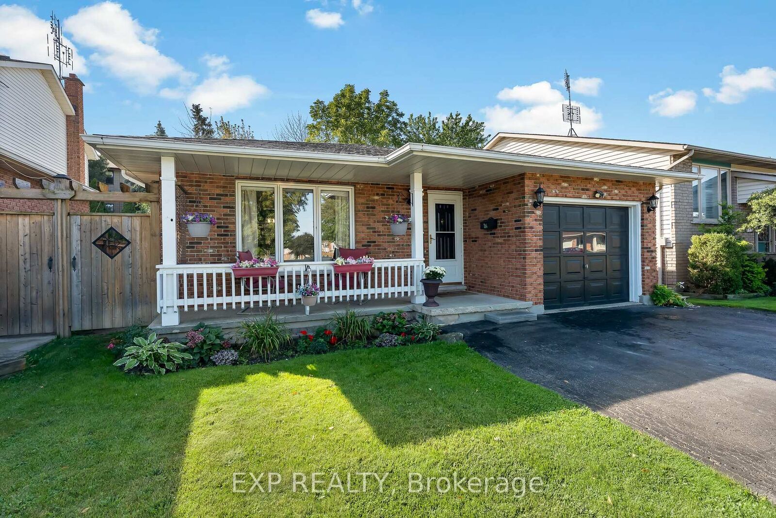 Property Photo:  124 St Augustine Drive  ON L2P 3W9 
