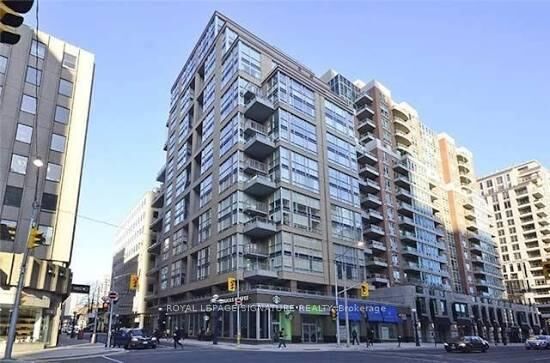 Property Photo: 80 Cumberland Street 1705 ON M5R 3N7