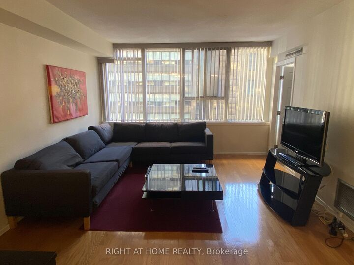 Property Photo:  45 Carlton Street 408  ON M5B 2H9 