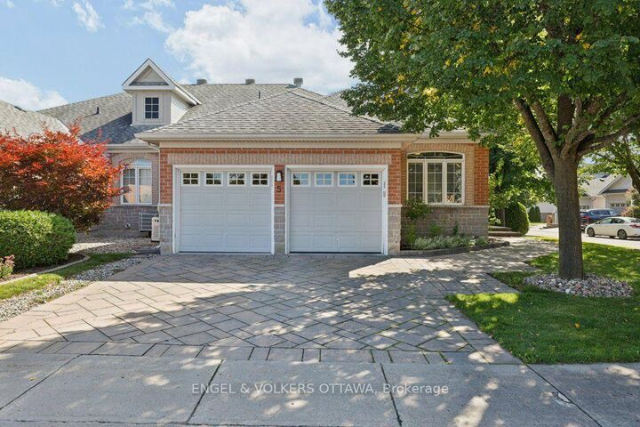 Property Photo:  5 Goldora Private  ON K2T 1K8 