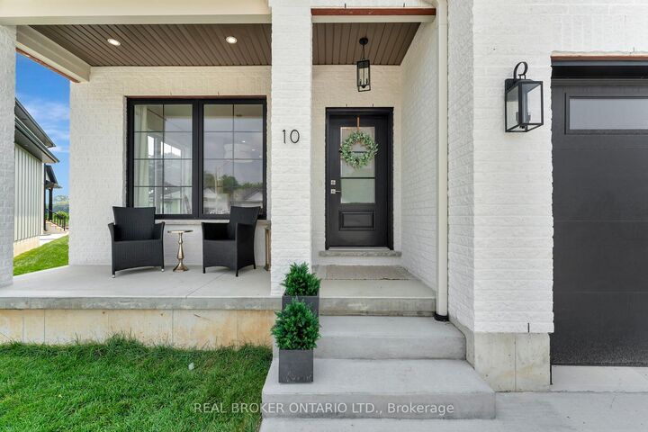 Property Photo:  10 Macneil Court  ON N0J 1T0 