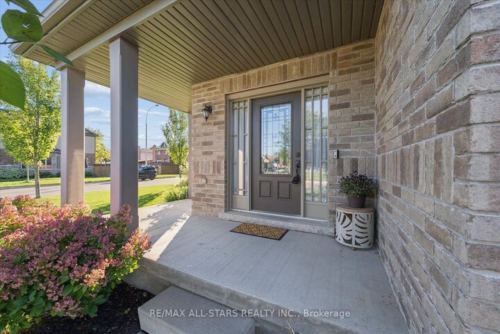Property Photo:  58 Carleton Trail  ON L0G 1A0 