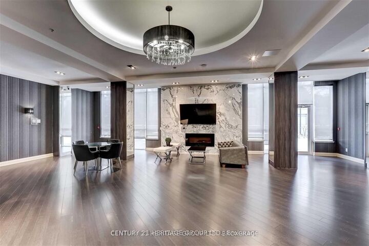 Property Photo:  75 North Park Road E Ph3  ON L4J 0H8 