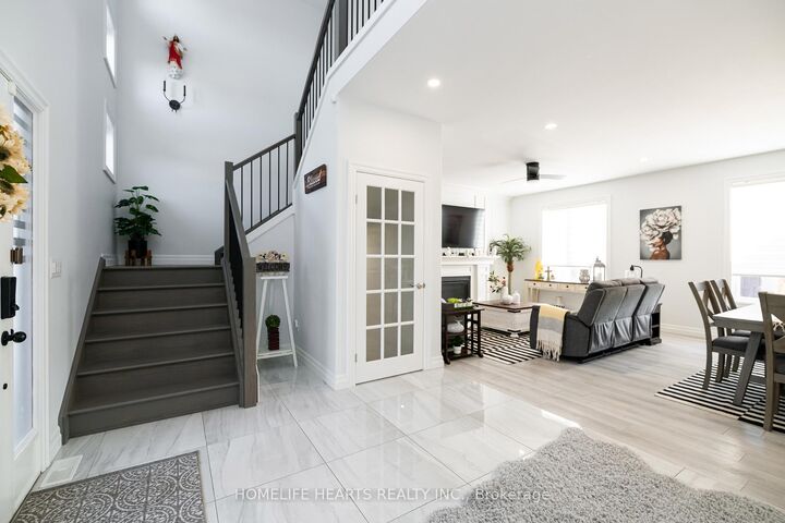 Property Photo:  66 Peachtree Lane  ON N7L 0B3 