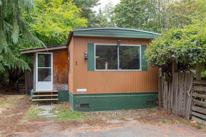 Property Photo:  2670 Sooke River Rd #1  BC V9Z 0Y2 