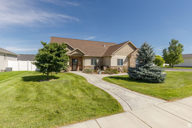 Property Photo:  591 E 1400 S  UT 84312 