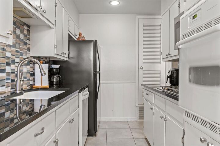 Property Photo:  2712 Thrushwood Drive A  TX 78757 