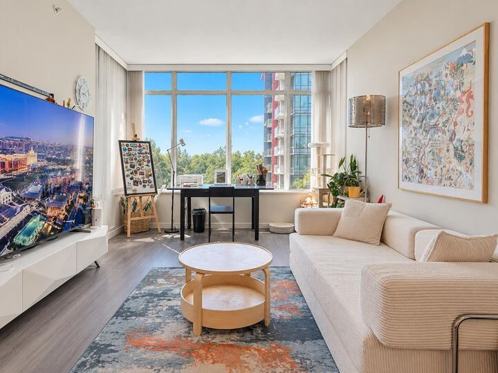 Property Photo: 7338 Gollner Avenue 917 BC V6Y 0H8