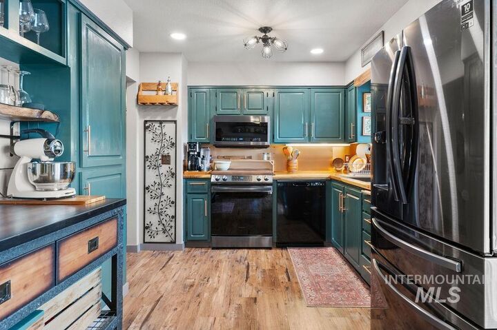 Property Photo:  3509 7th St E  ID 83501 