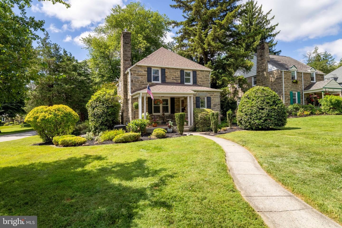 Property Photo:  300 Cherry Lane  PA 19038 